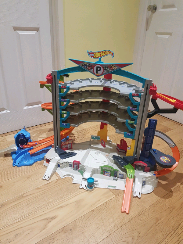 hot wheels extreme garage